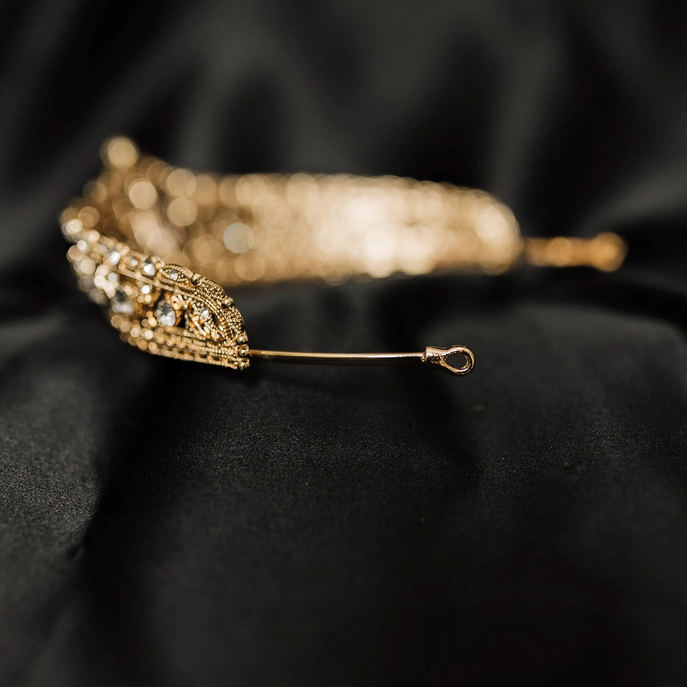 Aria's Tiara in Gold