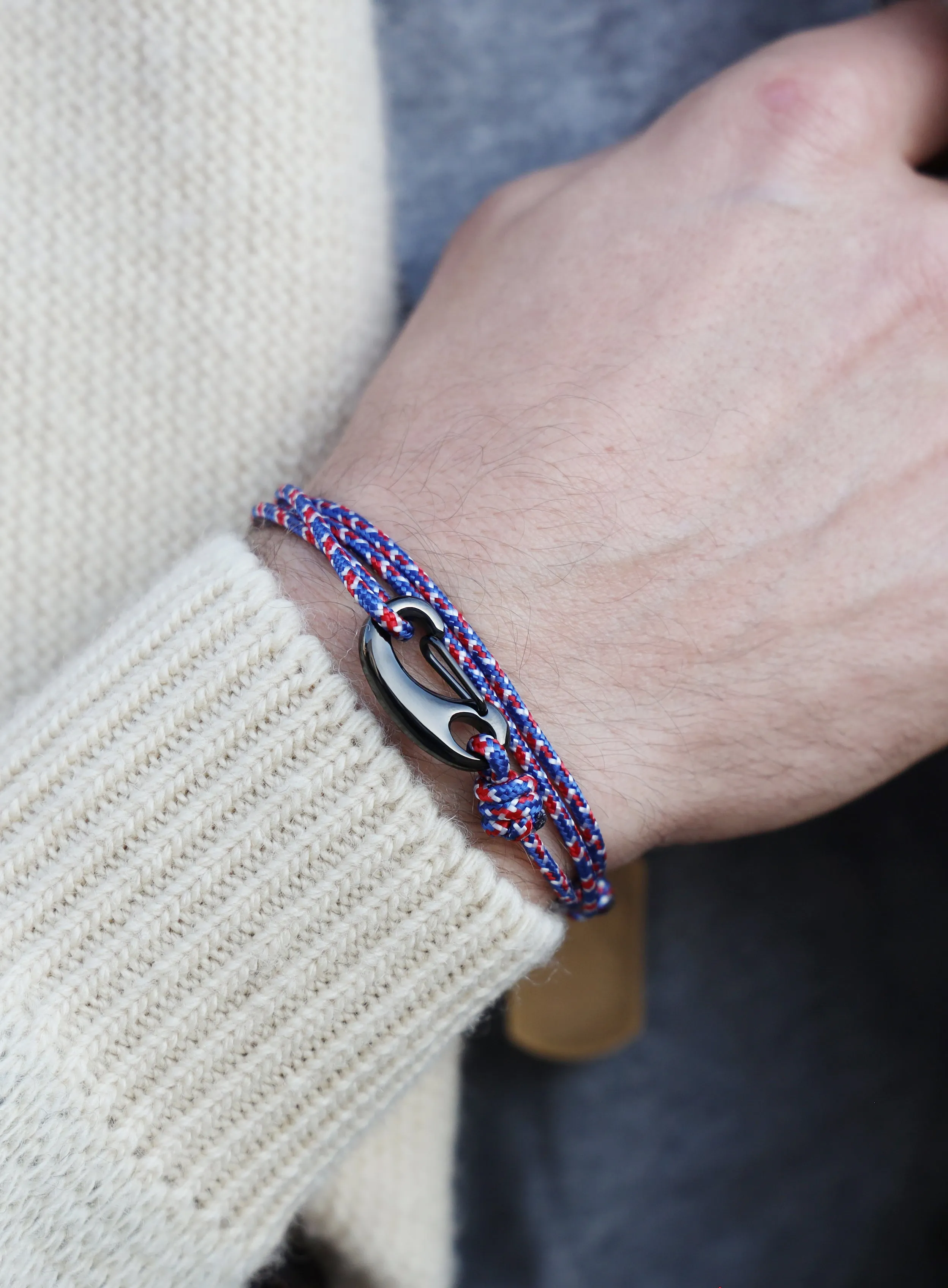 Red, White & Blue Tactical Cord Bracelet for Men (Black Clasp)
